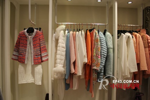 热烈祝贺连奴时装A/E惠阳爱联新店隆重开业