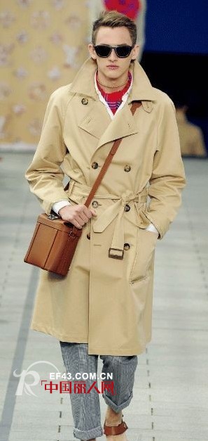 男士不朽形象经典选择  秋季男士风衣搭配推荐