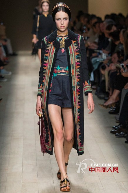 Valentino2014春夏系列  古文明在时装上的再现