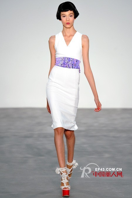 劳伦·斯科特 (L