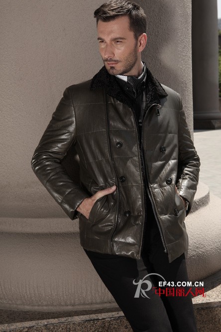 布鲁斯金熊 - PRUCE BEAR