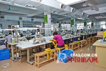 女装批发服饰第一品牌,京琪服饰与您携手共赢