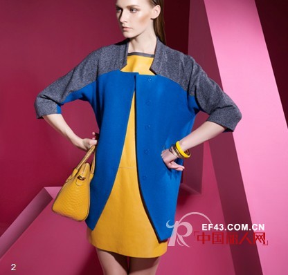 秋冬新款彩色大衣搭配驱走暗淡氛围