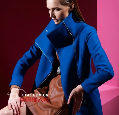 秋冬新款彩色大衣搭配驱走暗淡氛围