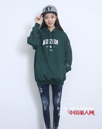 卫衣搭配 休闲时尚两不误