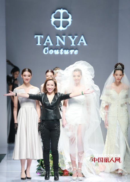 梅赛德斯-奔驰中国国际时装周10月26日秀场直击