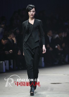 梅赛德斯-奔驰中国国际时装周2014春夏系列首秀纷呈