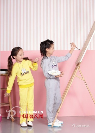 休闲套装搭配 舒适时尚装扮