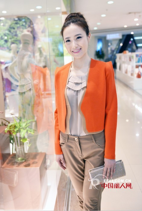 【COMMETOI NEWS】恭黛华丽现身芜湖《金周刊》