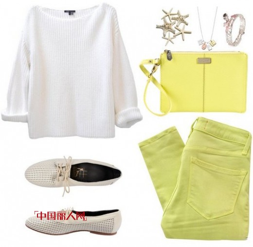 黄与白是有爱伙伴 一起搭出秋日小清新