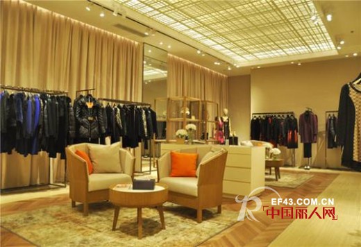 热烈庆祝JZ玖姿成都八宝街形象店隆重启幕