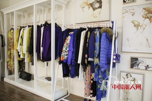 连奴时装A/E品牌江门专卖店隆重开业