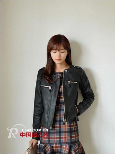 黑色单品搭配 保暖又时尚