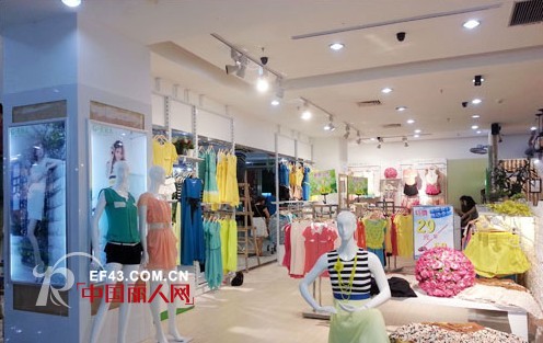 8月9日淑女时代花都易初莲花时尚店开业