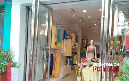 恭喜淑女时代女装四川宜宾店盛大开业