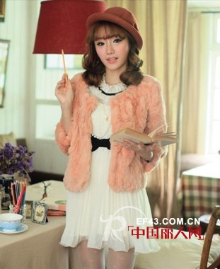 秋冬连衣裙新品  一件式连衣裙如何穿搭最合心意