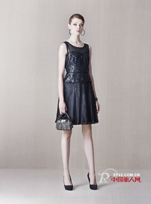 ELLASSAY奢华复古风潮来袭  凸显女人独特韵味