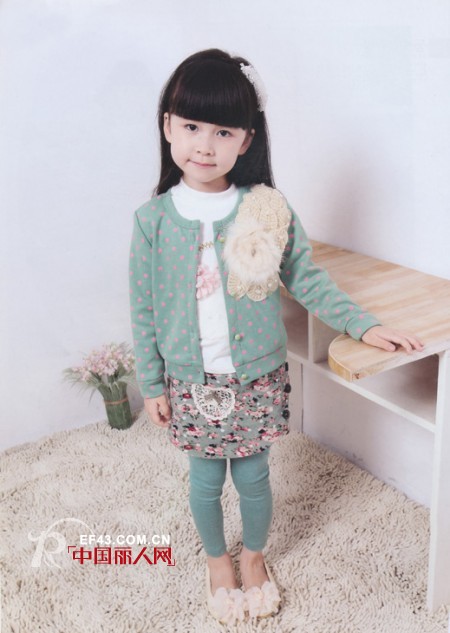 小外套怎么搭配好看 童装小外套哪种最受宠