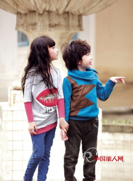 套头卫衣搭配 轻松搭配短款卫衣