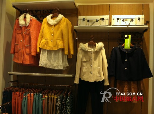 系恋女装璀璨登陆烟台海阳市即将隆重开业