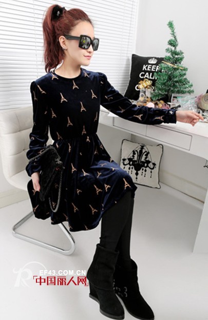 冬季丝绒面料连衣裙  打造吸睛魅力