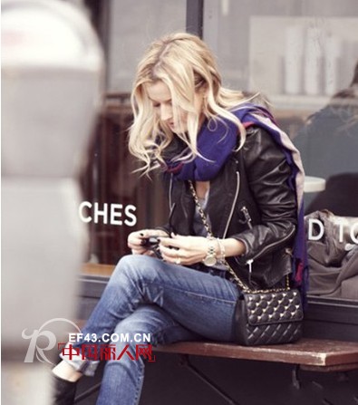 轻松玩转围巾的系法图解 无惧降温