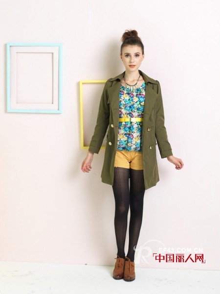 风衣外套怎么穿才好看 风衣搭配气场简易穿搭术