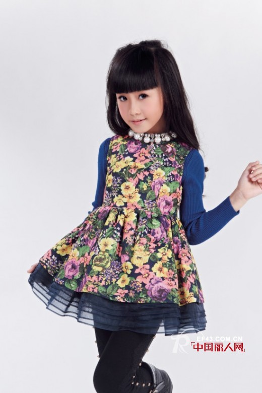 给孩子买冬装就去卡姿果果时尚童装专柜