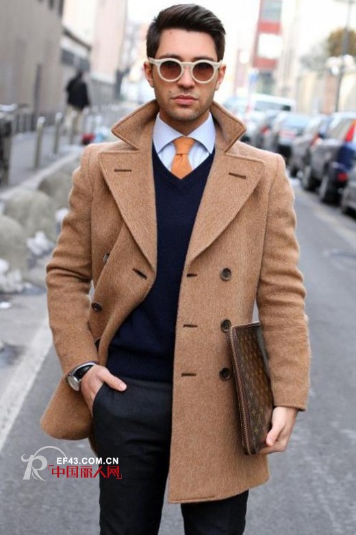 职场型男看过来 长款外套穿出缤纷年轻范