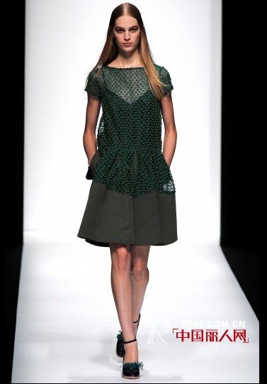 Sacai品牌  2013春夏成衣展