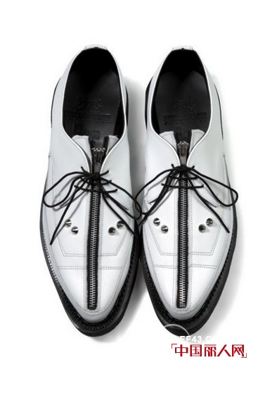 5cm为庆祝15周年携手英国皮鞋品牌GeorgeCox推出2013春夏联名别注系列鞋靴!