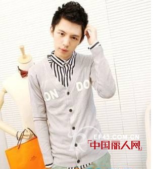 男生如何搭配衬衣和针织衫