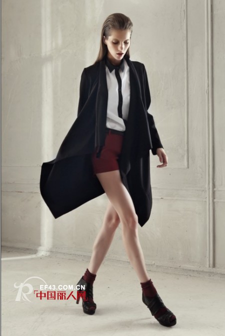 不规则宽松服装搭配 长款外套搭配