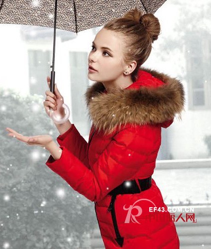 红色衣服怎么搭配好看 红色服装搭配图片