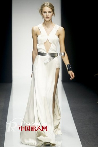 2014春夏女装  Gianfranco Ferre   不规则时尚