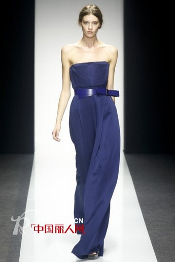 2014春夏女装  Gianfranco Ferre   不规则时尚