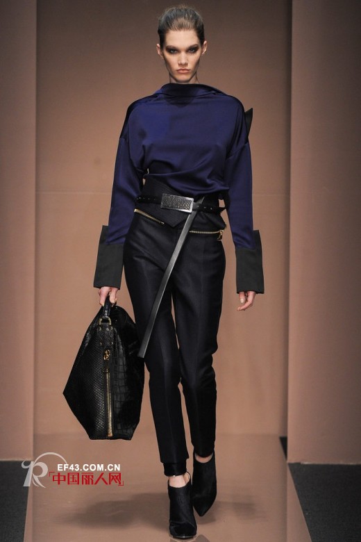 Gianfranco Ferre 2013秋冬女装 层叠褶皱隐约美