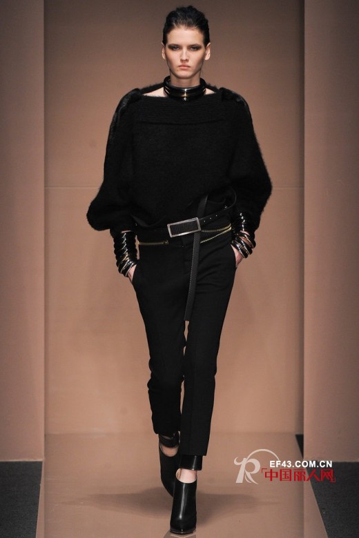 Gianfranco Ferre 2013秋冬女装 层叠褶皱隐约美