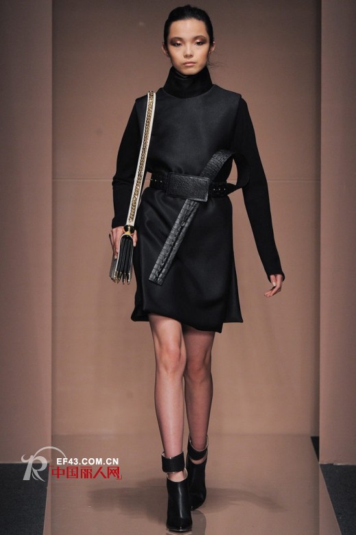 Gianfranco Ferre 2013秋冬女装 层叠褶皱隐约美