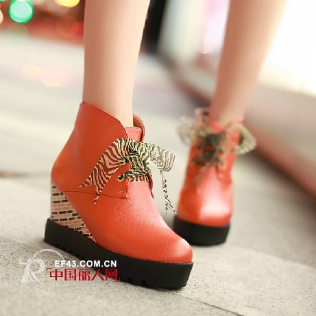 秋冬季橘色裸靴搭配  独有一份优雅的味道