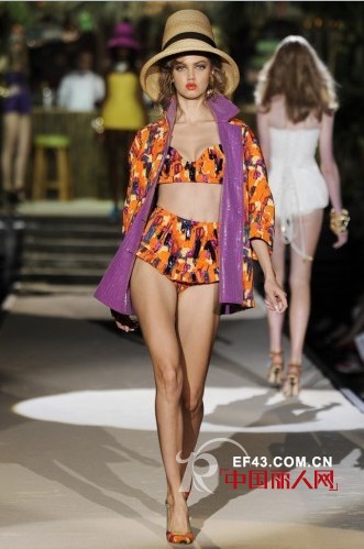 D二次方 (DSquared2) 2014春夏女装   丰盈露点时尚