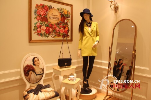 风笛女装第四代店铺新形象闪耀登场