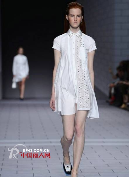 2014维果罗夫(Viktor&Rolf)春夏女装系列蓝白无间时尚无期限!