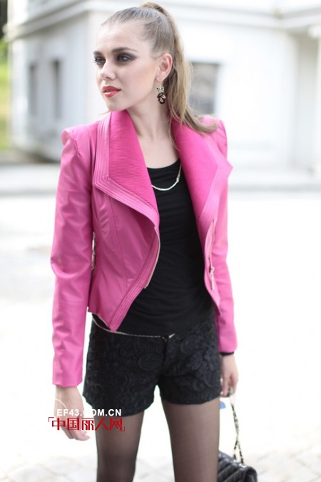 穿出自己的风格  秋冬短款外套展自信魅力