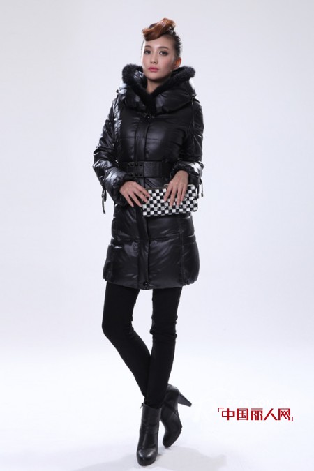 大码加厚羽绒服也时尚 性价比最高羽绒服品牌