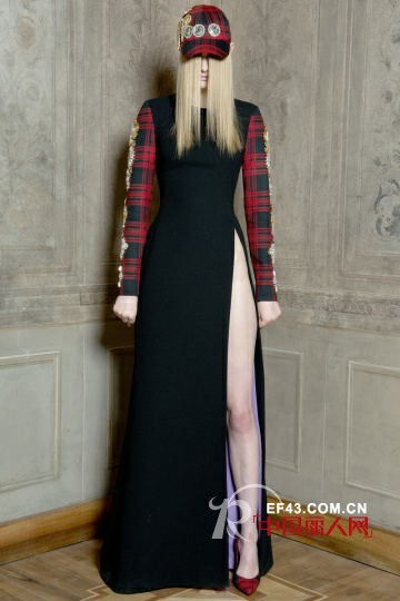 奥斯托·普吉立斯 (Fausto Puglisi)   2013秋冬女装   战神的英勇