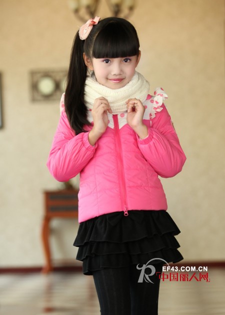 短款棉服搭配 冬季时尚棉服装扮