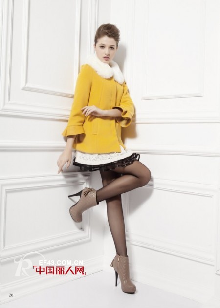 毛领大衣搭配 呢子外套与毛领的拼接