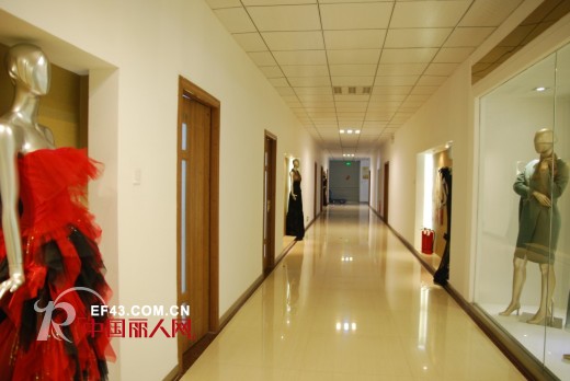 走进EZADAD伊丝艾蒂女装公司总部 寻找时尚源泉