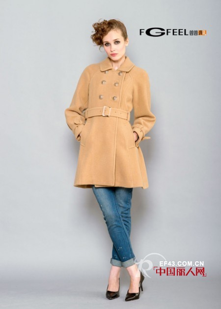 冬天穿什么显瘦 双排扣大衣简约修身